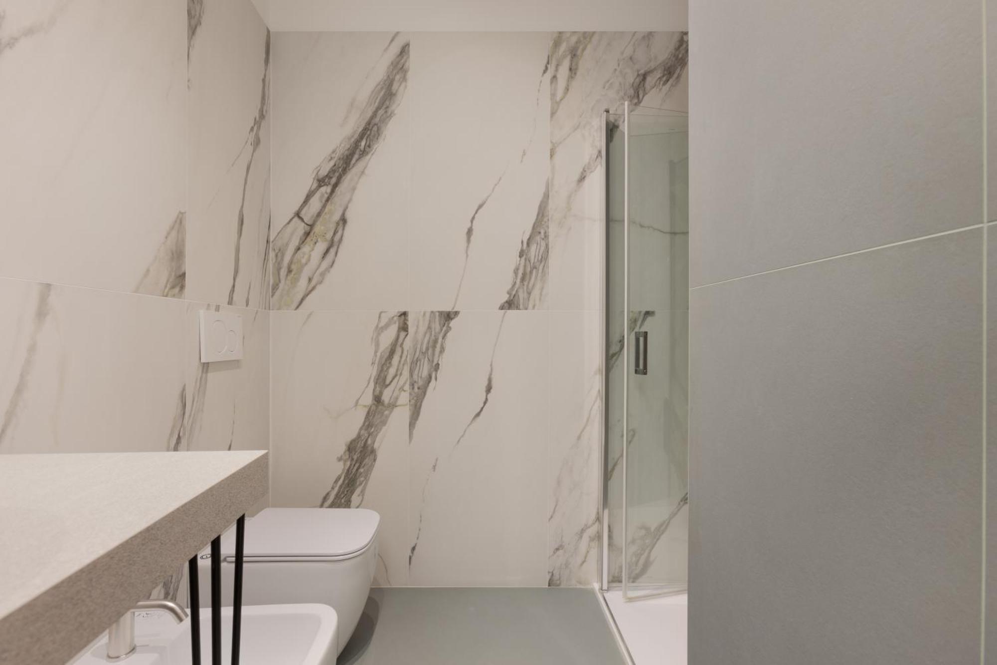 Snapstay Luxury Apartments In Centro A Триест Екстериор снимка