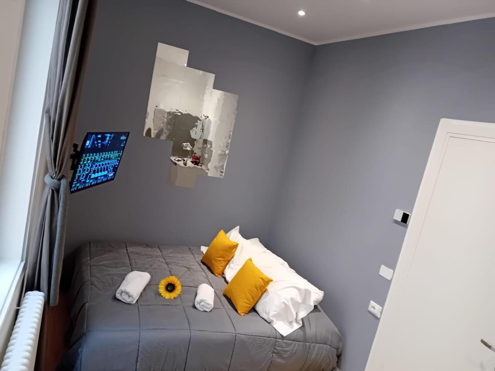 Snapstay Luxury Apartments In Centro A Триест Екстериор снимка