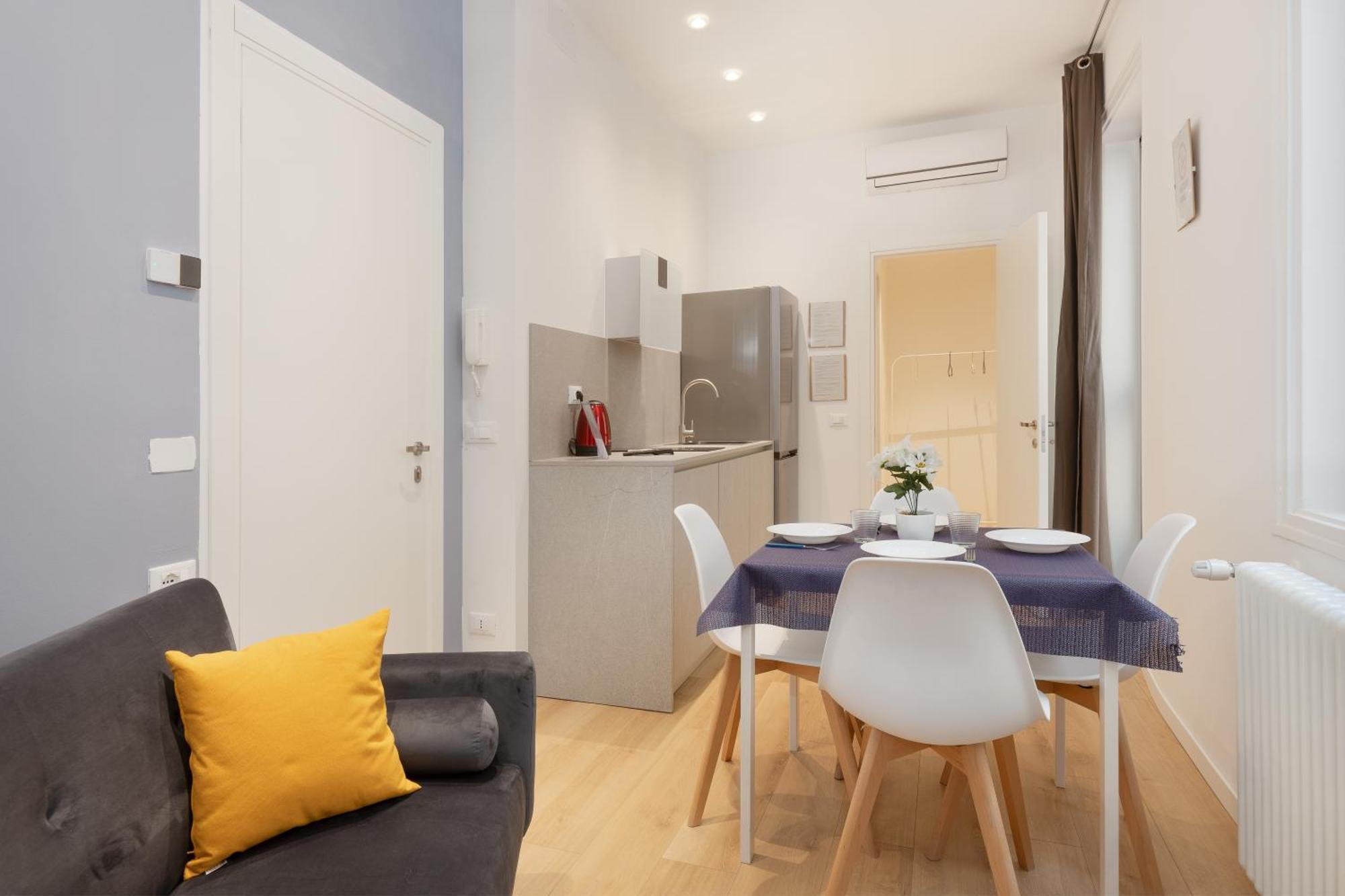 Snapstay Luxury Apartments In Centro A Триест Екстериор снимка