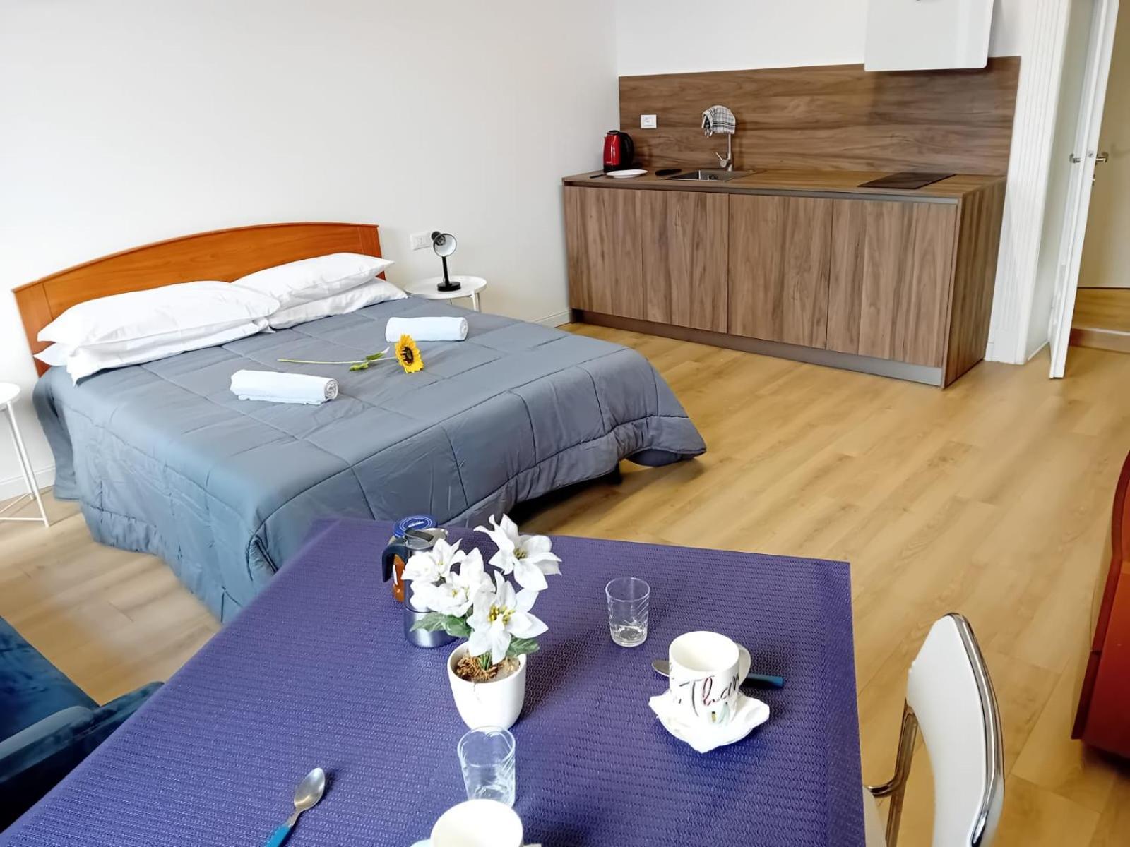 Snapstay Luxury Apartments In Centro A Триест Екстериор снимка