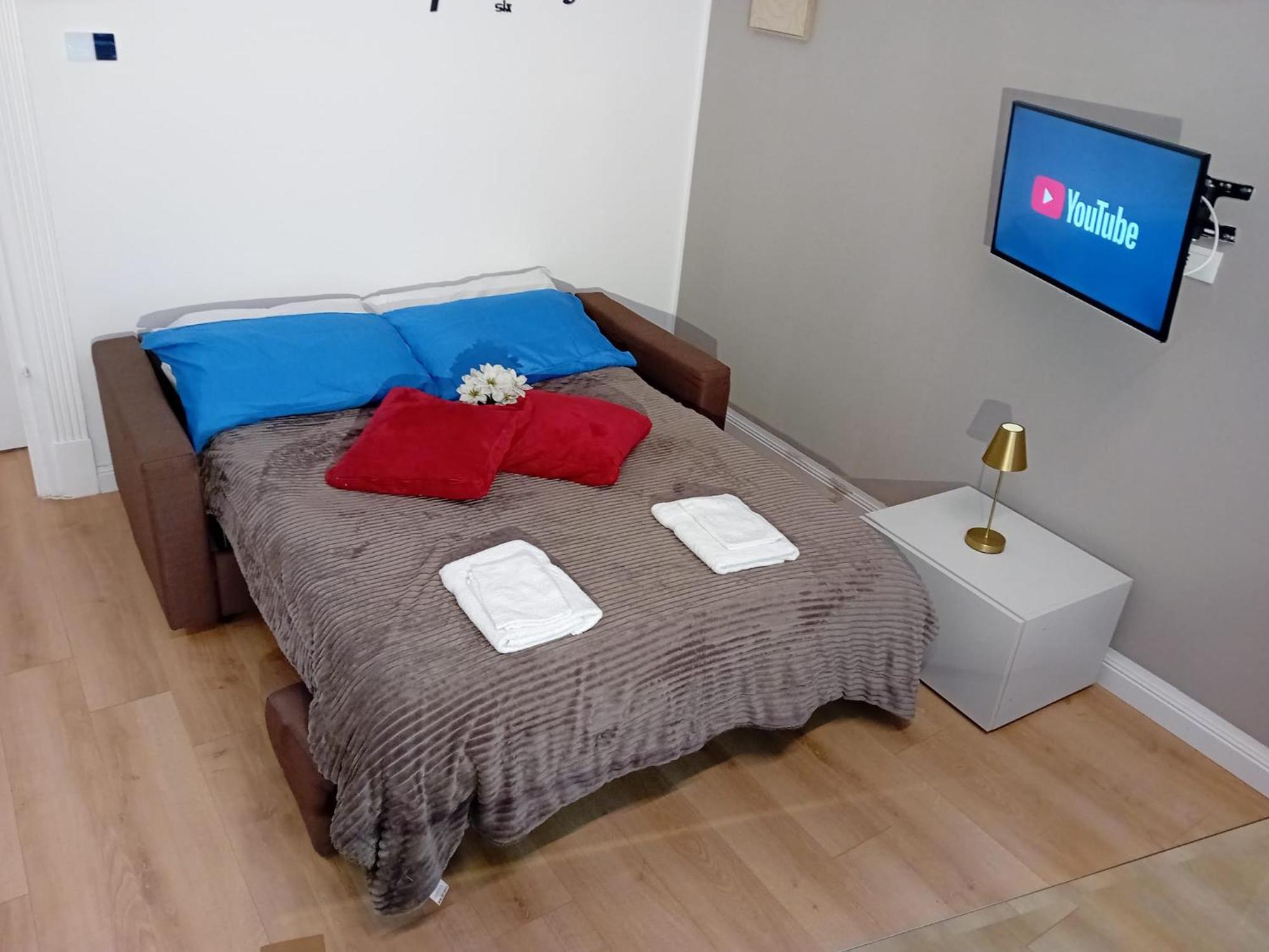 Snapstay Luxury Apartments In Centro A Триест Екстериор снимка