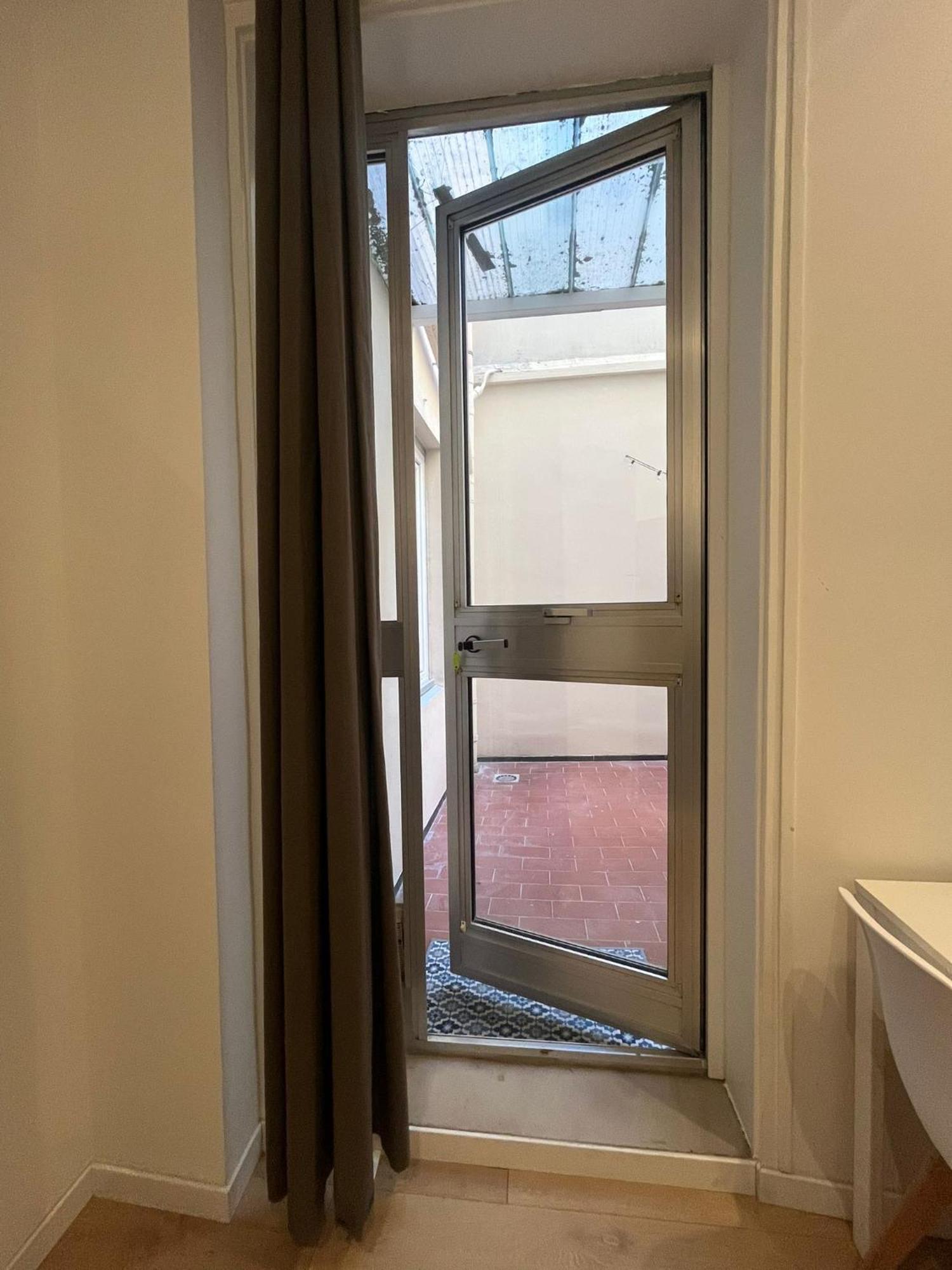 Snapstay Luxury Apartments In Centro A Триест Екстериор снимка